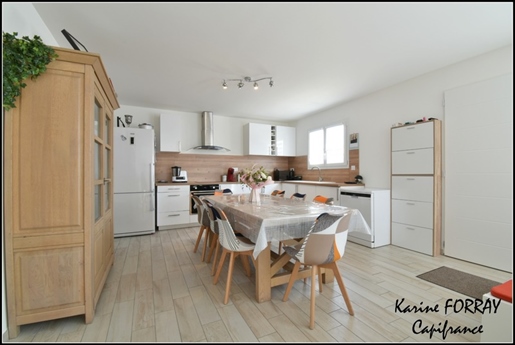 Dpt Hérault (34), à vendre Capestang maison P4 de 96 m² - Terrain de 300 m² - Plain pied