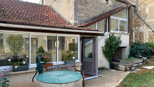 Dpt Côte d'Or (21), for sale Fain Les Moutiers, Old farmhouse - 4 bedrooms - 3 barns - Garden