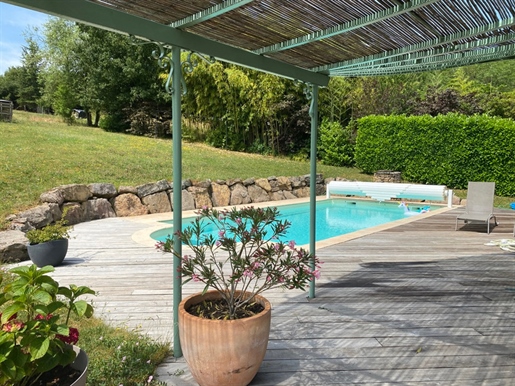 Dpt Saône et Loire (71), à vendre Givry maison P8 de 157,51 m² - Terrain de 2493