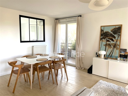 Dpt Ain (01), à vendre Divonne Les Bains appartement T3 de 92,2 m²