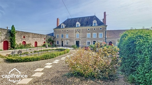 Dpt Deux Sèvres (79), for sale near Thouars house P16 of 414 m² - Land of 32,665 m²