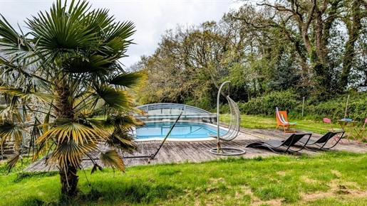 Dpt Finistère (29), te koop Hanvec woning met hoofdgebouw van 150 m², zwembad en twee grote