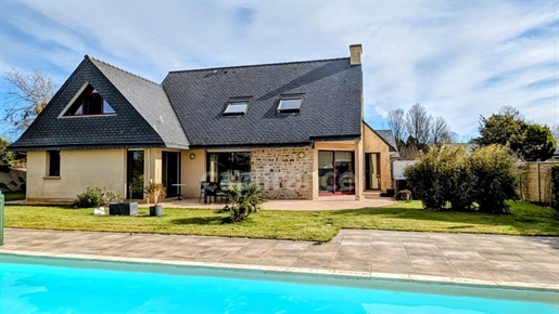 Dpt Finistère (29), zu verkaufen Gouesnou - Haus von 156 m² mit Swimmingpool und Spa- Grundstück vo