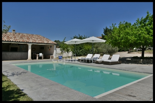 Dpt Vaucluse (84), en venta casa Lourmarin P6 de 158 m2 con jardín de 2200 m2, piscina y garaje dobl