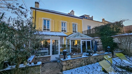 Dpt Essonne (91), for sale Etampes, beautiful 9-room mansion with swimming pool and double garage