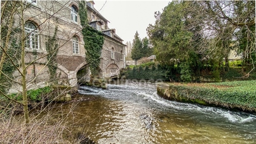 Dpt Essonne (91), à vendre Etrechy Exceptionnel Moulin de plus de 2900 m² de bâtiments sur 6735 m² d