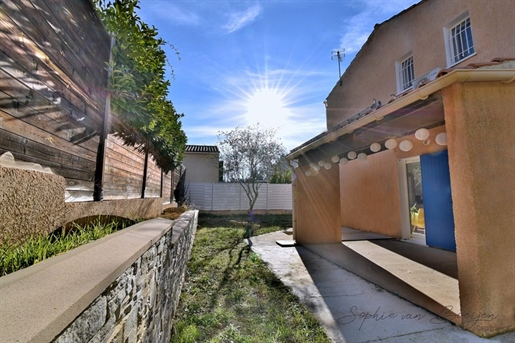 Dpt Bouches du Rhône (13), for sale Aix En Provence/Puyricard House T4 with garden and swimming pool