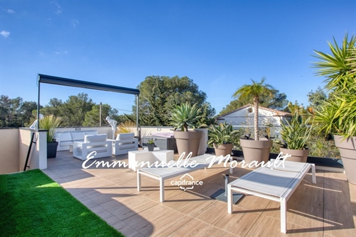 Dpt Var (83), for sale Saint Raphael luxury T3 apartment of 91.4 m² with 2 terraces and a box.