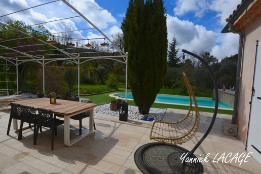 Dpt Bouches du Rhône (13), verkoop Cuges Les Pins Prachtige villa van 236 m² met zwembad en