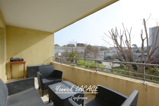 Dpt Bouches du Rhône (13), à vendre Marseille 8Eme Arrondissement appartement T2 avec terrasse Bonne