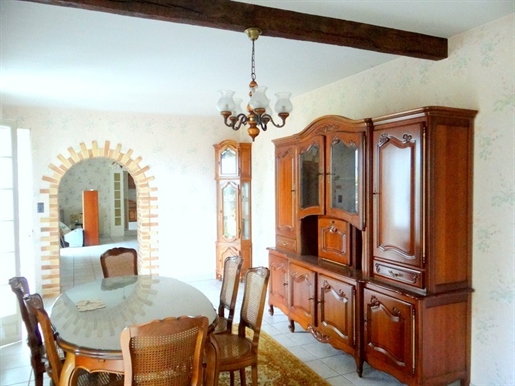 Dpt Allier (03), for sale Chamblet 6-room house, convertible attic, garage, cellar, on 3090 m2 of en