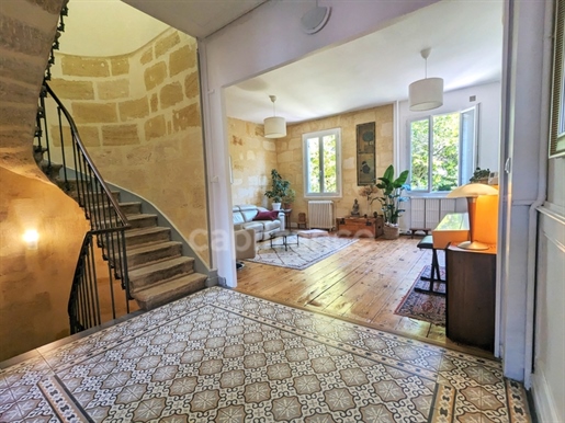 Dpt Gironde (33), zu verkaufen Bordeaux Haus P5 von 138.6 m² - Grundstück von 96.00 m²