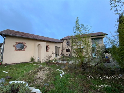 Dpt Loire (42), à vendre Boen-Sur-Lignon maison P6 de 210 m² - Terrain de 2 400,00 m²
