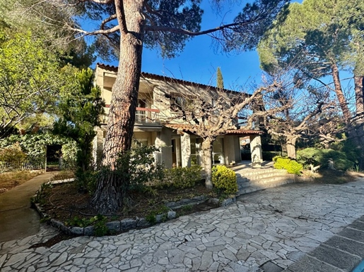 Dpt Hérault (34), for sale Castelnau Le Lez house P12 of 300 m² - Land of 2,012.00 m²
