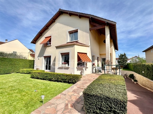 Dpt Yvelines (78), zu verkaufen Sartrouville Haus P9 von 244 m² - Grundstück von 997.00 m²