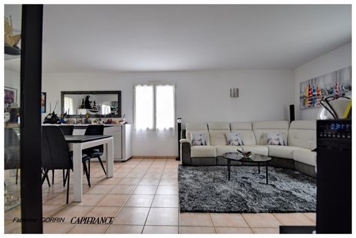 Dpt Deux Sèvres (79), à vendre Chauray maison P6 de 123,48 m² - Terrain clos - Plain pied sur sous s