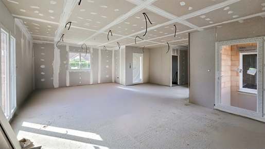 Dpt Saône et Loire (71), à vendre à Lux maison de 6 pièces de 146 m² sur terrain de 619 m²