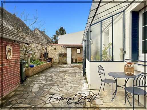 Charming stone townhouse of 121 m2 in Cires Les Mello
