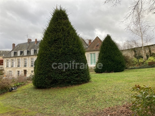 Dpt Aisne (02), à vendre Soissons hyper-centre propriété 638 m² avec garage et 2166 m² de terrain