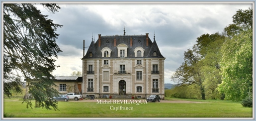 Dpt Nièvre (58), למכירה Saint Hilaire En Morvan נכס של 9 דונם טירה, בתי עץ לוד