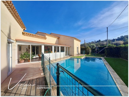 Luminosa casa con piscina en parcela de 1.300 m² en Nevian