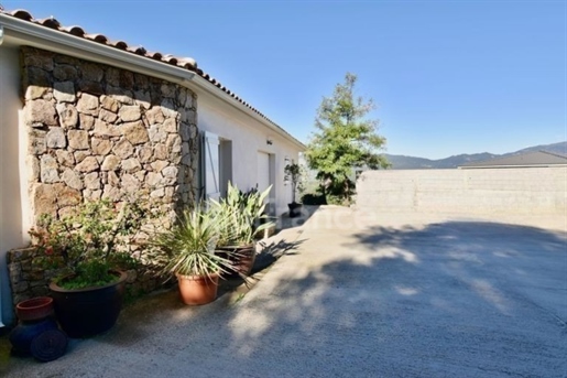 Dpt Corse (20), zu verkaufen Bastelicaccia herrliche Villa von 330 m², Meerblick, großer Parkplatz
