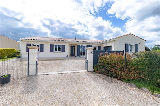 Dpt Charente (16), te koop Barbezieux Huis 2016 op één niveau, 128 m², 4 slaapkamers, 2 garages