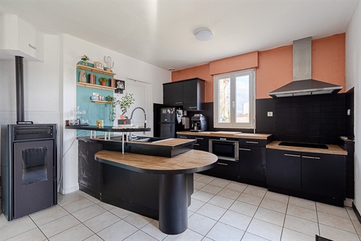 Dpt Charente (16), à vendre proche de Barbezieux maison plain-pied 96 m², 3chs, terrain 1500 m²
