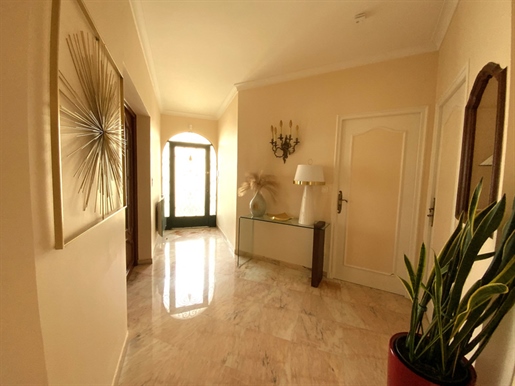 Hérault (34), Beziers, 2 superbes appartements indépendants de 106 et 85 m² dans maison, garage, sur