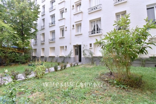 Department of Hauts de Seine (92), for sale in Courbevoie, 2-room apartment with cellar