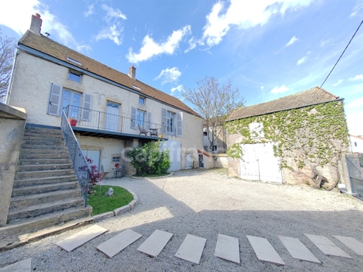 Dpt Saône et Loire (71), for sale Aluze character house P5 166 m² cellars-garages