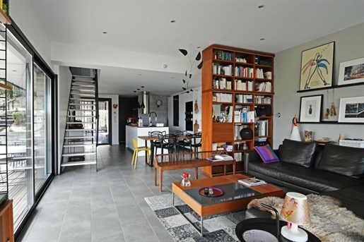 A vendre Cahors maison d'architecte 5 pièces de 135 m² - 3 chambres - Terrain de 2822 m²