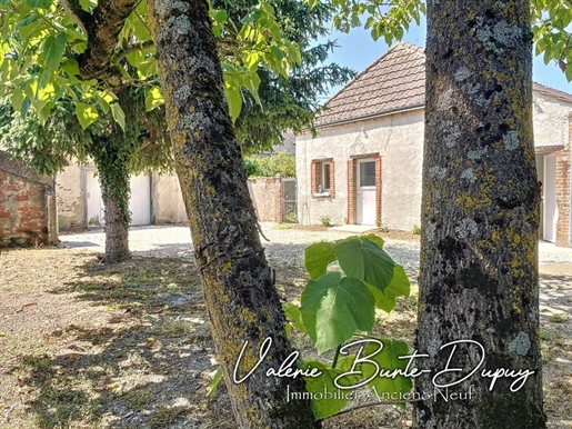 Dpt Loiret (45), for sale Sandillon Beautiful farmhouse 123m2 3 bedrooms, garden, parking and outbu