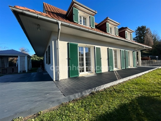 Leymen, 5min walk from Tram station, residential area, high-end villa, 220m² (380m² total surface ar