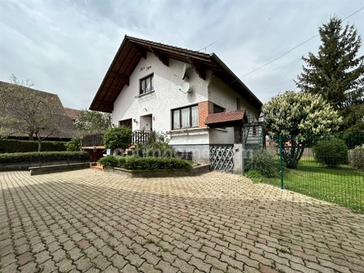 Koestlach, 5 minutes from Ferrette, Property composed of 2 houses (184m² + 113 m² of living space),