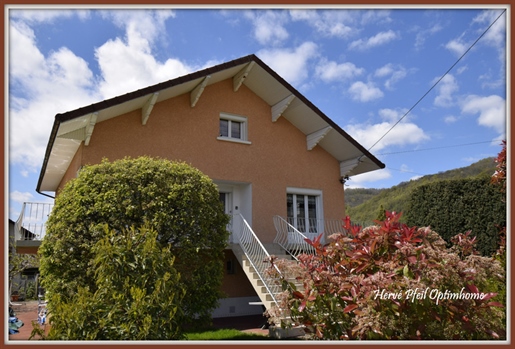 Traditional Detached House - 158m² - 4 Bedrooms - Plot Of 1000m²