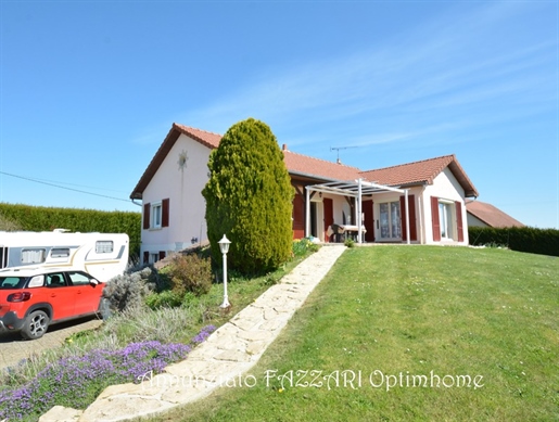 For sale exclusively, close to Belgium and Luxembourg, a spacious single-storey house, with a living