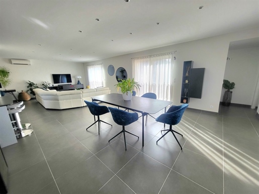 Prachtige T8-villa van 210 m² in Pennes-Mirabeau: een juweel van elegantie en comfort