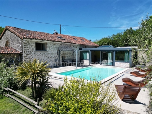 Charming house with 4 bedrooms on a plot of 1357m2 with swimming pool
