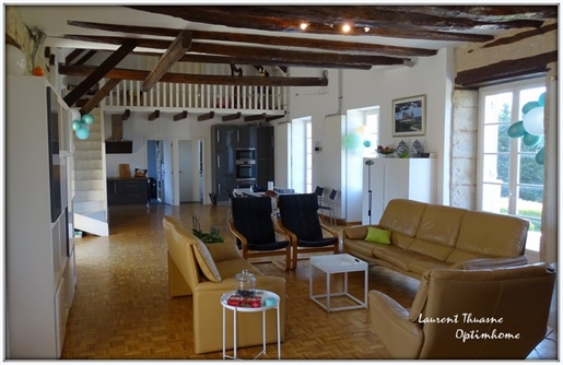 Property 316 m² 11 rooms with gite and swimming pool
