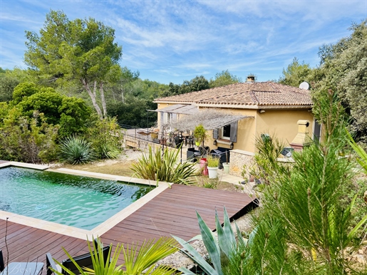 For Sale Nimes Collines: 8 room house - 6 Bedrooms - Land of 3200m2 with infinity pool