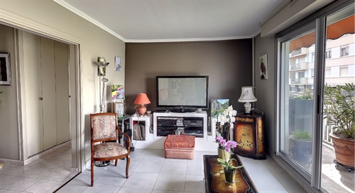 For sale €232,000 in Tours (37): apartment of 110.3m2