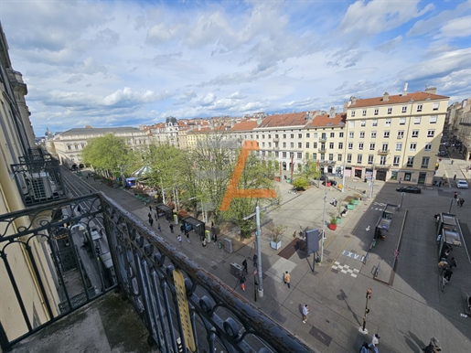 Hyperzentrum Place de l Hôtel de ville F5 von 132m2 mit Balkonen