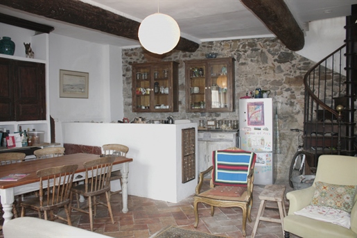 Köp: Hus (11200)