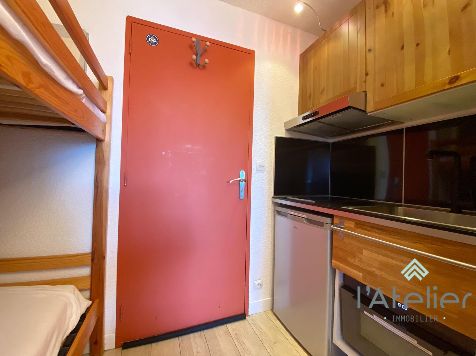 'Escape' studio cabin at the foot of the slopes
