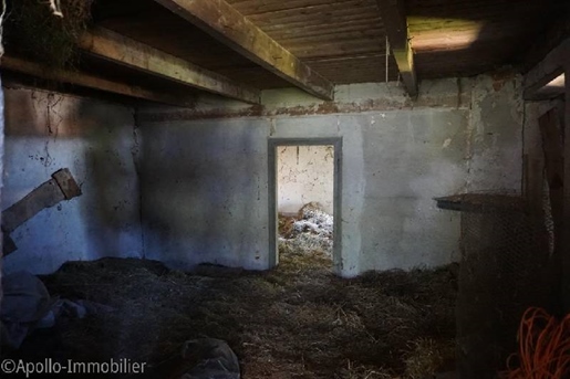 Stone shed with house to renovate