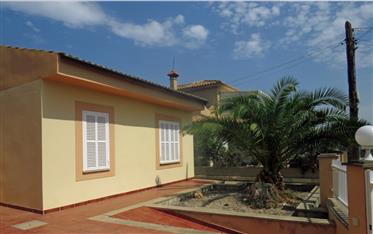 Jednopodlažní bungalov v Alcudi se zahradou a bazénem