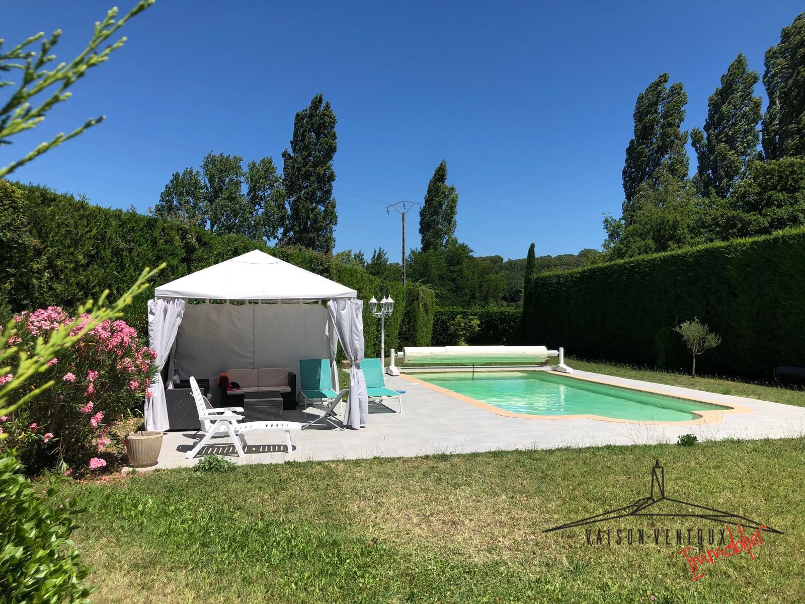Farmhouse in Provence with swimming pool on 1 ha