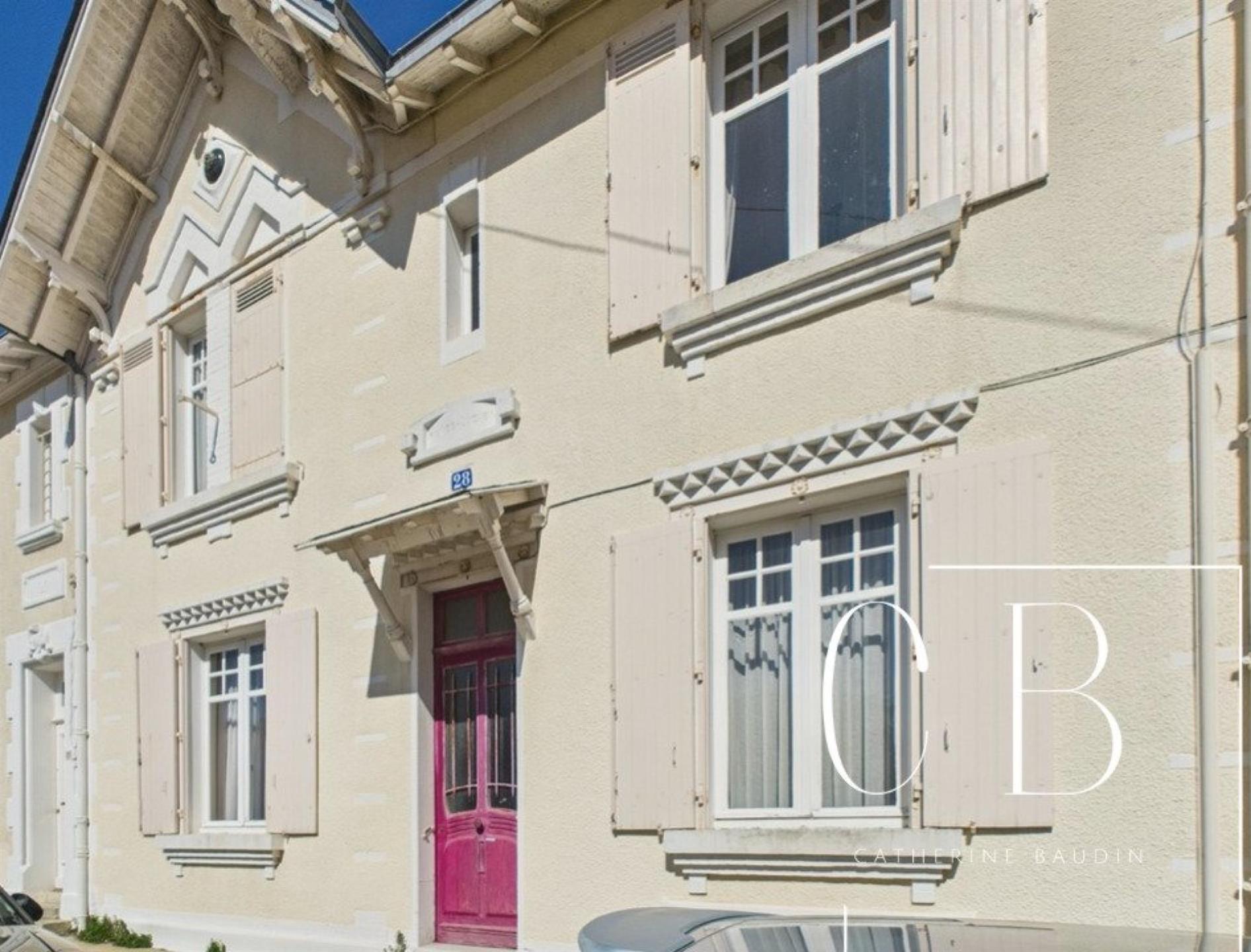 Purchase: Luxury property (17000)