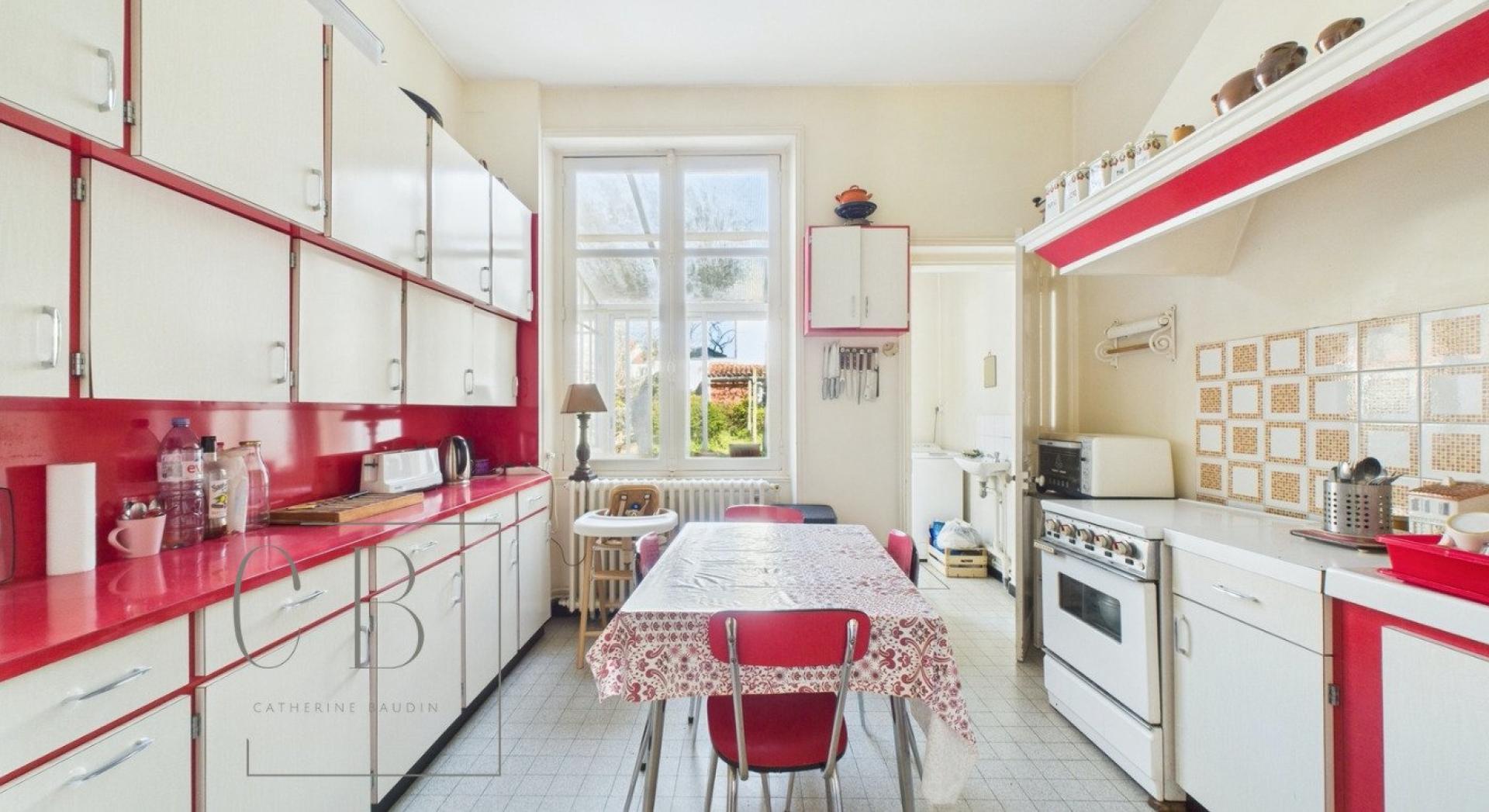 Purchase: Luxury property (17000)